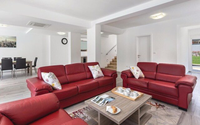 Nice Home in Pula With Wifi and 4 Bedrooms