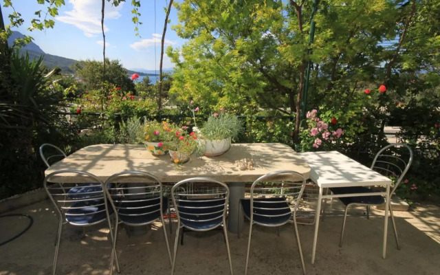 Apartments and rooms with parking space Tucepi, Makarska - 6901