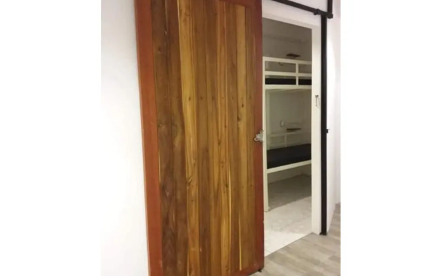 8 Sleeper Street Hostel