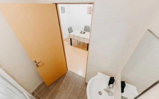 Apartament Piata Amzei 1 (17 B)