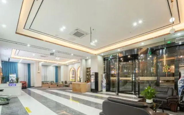 Urban Garden Hotel