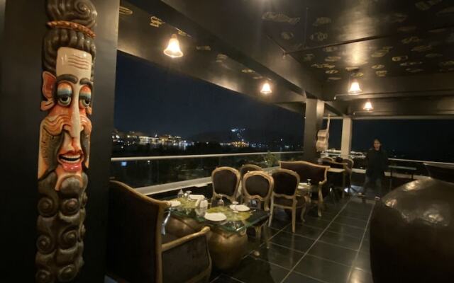 The Ramvilas - A Rooftop Lake View Hotel in Udaipur