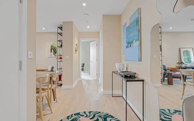 Stunning Two-bedroom Apartment With a Balcony