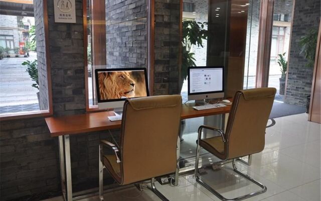 Ji Hotel (CCNICEC, Chengdu)