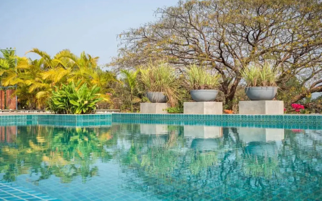 El Arbol by Hireavilla-2br w Rooftop Pool in Nerul