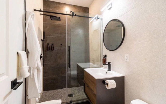 Thena Hotel - Huge Studio - Midtown