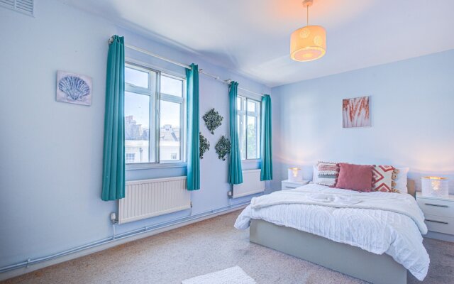 Private Family Apartment in Posh SW1 London