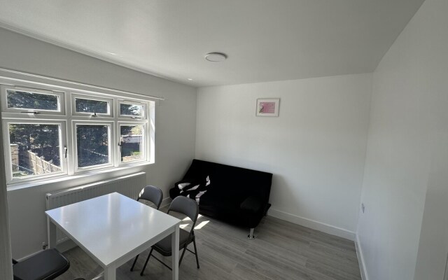 Immaculate 1-bed Apartment in Harrow