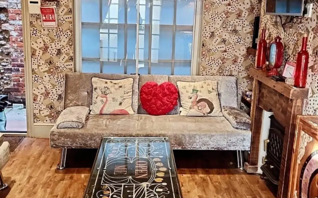 Looking Glass Cottage