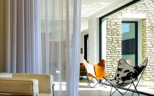 BB 12 LUBERON - Chambres Contemporaines