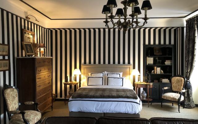 Manoir De La Croix Saint Louis