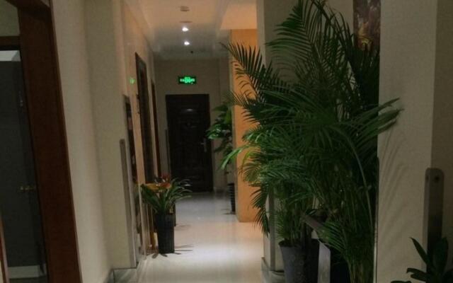 GreenTree Inn LiuAn HuoQiu County JianXing Road Express Hotel