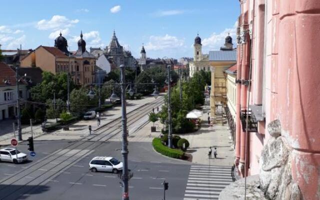 Piac utcai Apartman