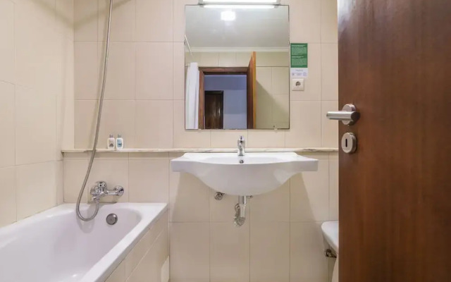 Pé do Lago 1 Bedroom Apartment with Pool