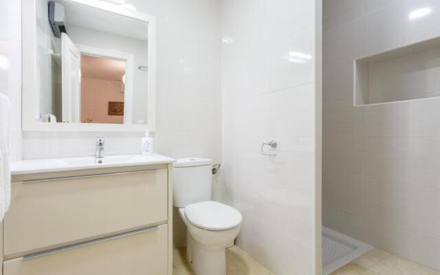 BLUE Atlantic Family Home by Cadiz4Rentals