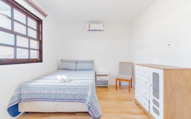 GB77 Ótima Casa 5 Quartos com Piscina