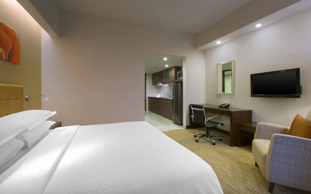 Four Points by Sheraton Hotel & Serviced Apartments, Pune