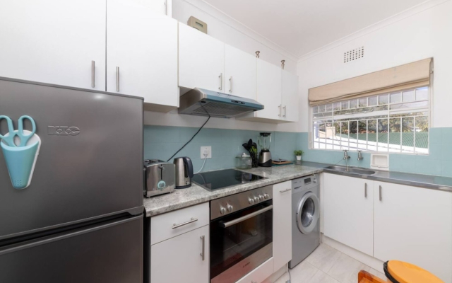 Bright and Homey 1 Bedroom in Gardens