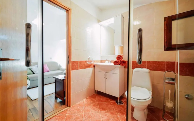 Charming 2-bed Apartment