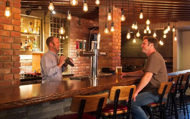 The Lodge at Arrow Lakes