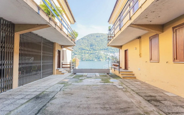 Your Private Harbour Nearby George Clooney by Rent all Como