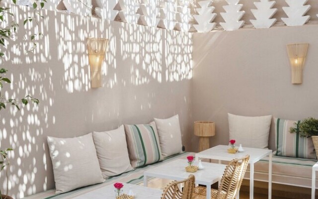 M-17 Riad & Spa