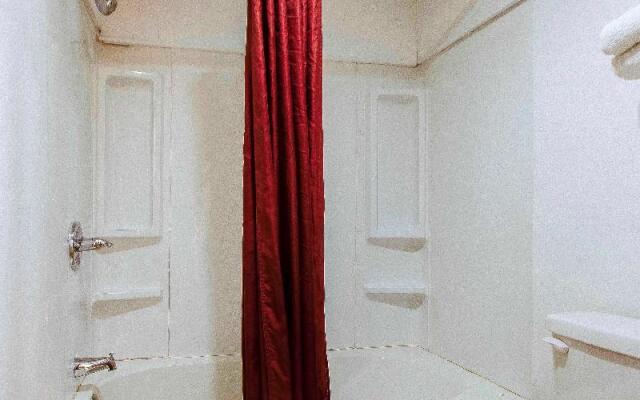 OYO Hotel Chapmanville Inn, WV - Hwy 119