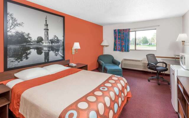 Super 8 by Wyndham Washington/Peoria Area