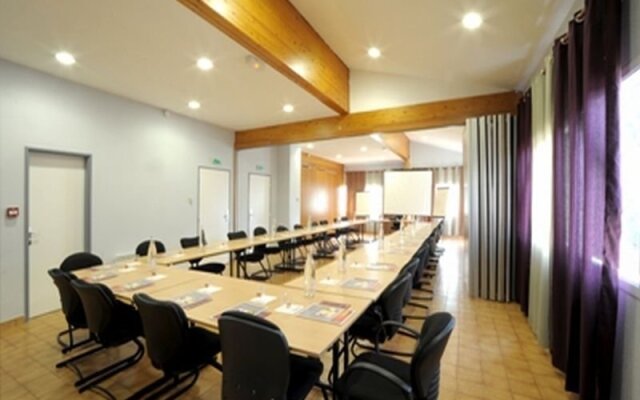 Enzo Trappes by Kyriad Direct