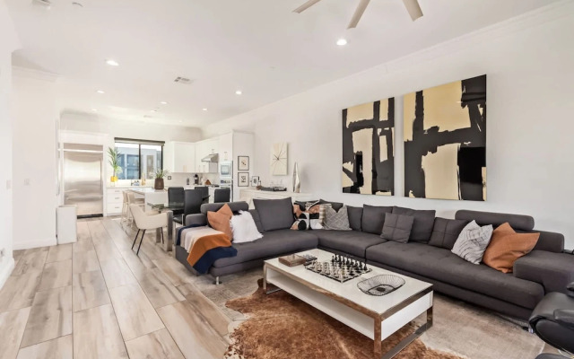 NEW Desert Standard Modern 3-level Oasis