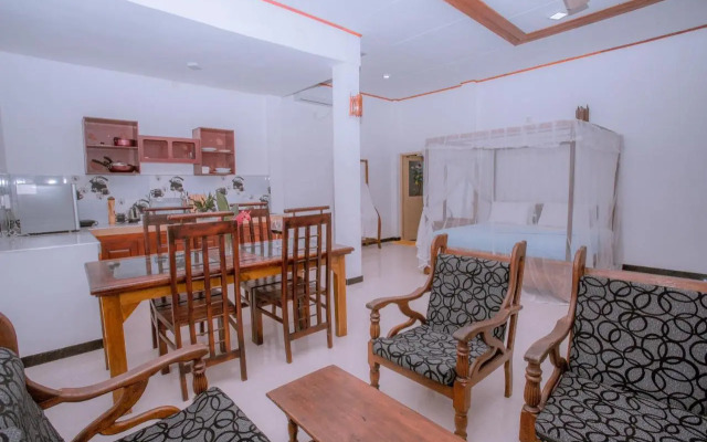 New Surf Paradise Bungalow