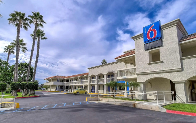 Motel 6 Carlsbad, CA Beach