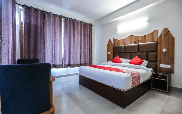 OYO 15074 Neha Regency