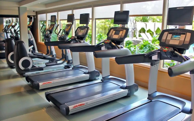 Allure Waikiki 2 Bedroom Condo by RedAwning