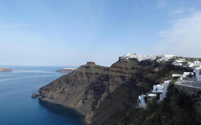 Yposkafo Suites - Villa - Santorini