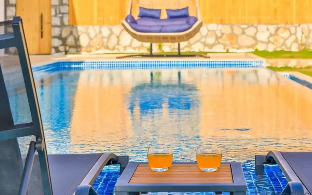 Exclusive Sheltered Villas