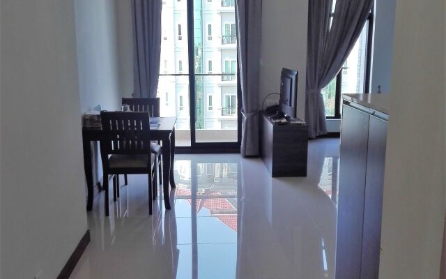 Malis the Residence & Hotel