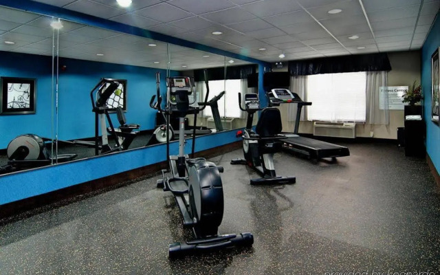 Holiday Inn Express & Suites Roanoke Rapids SE by IHG