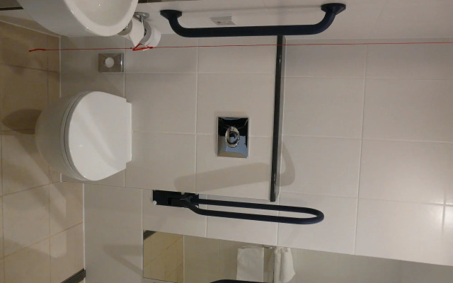 Holiday Inn Express Leigh - Sports Village by IHG