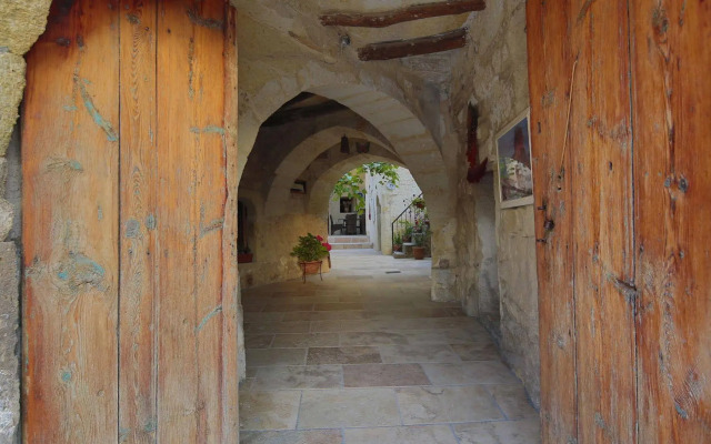 Lamihan Cave Hotel
