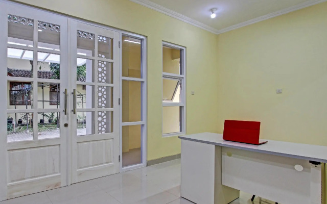 OYO 91603 Wisma Garuda