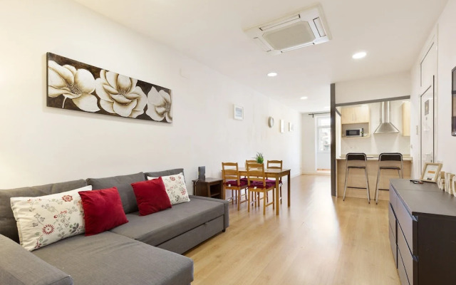 Stay U-nique Apartments Urgell