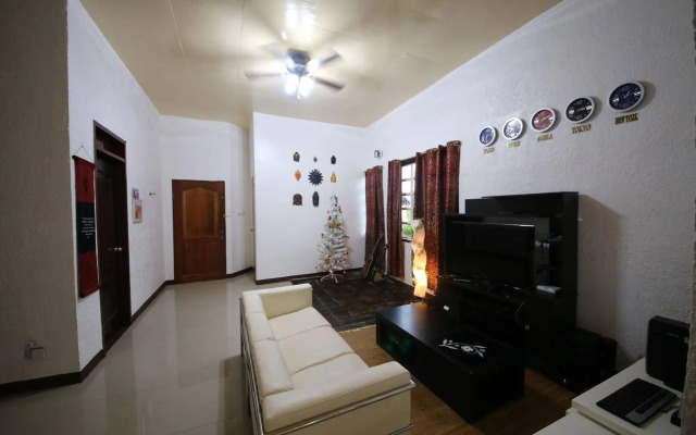 Dee GuestHouse
