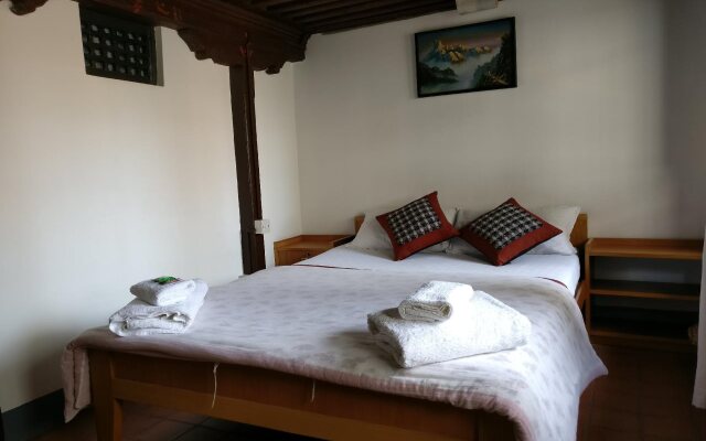 Hiranya Guest House
