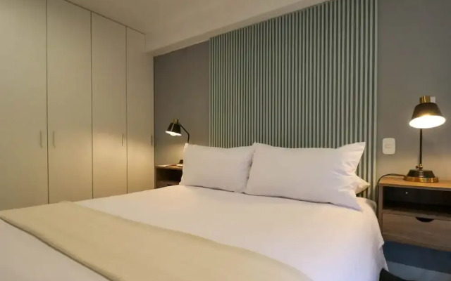 w Impressive 1BR Near Central Restaurante