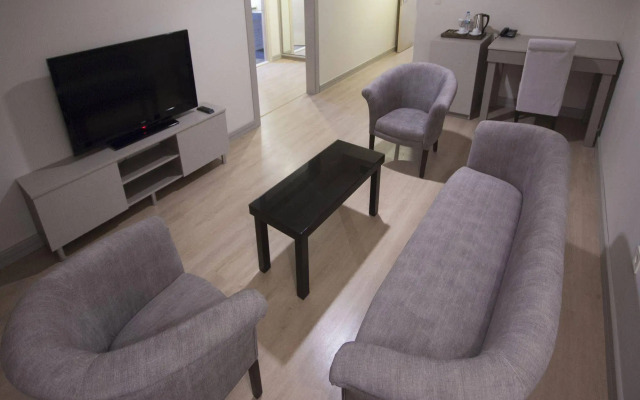 Zinos Hotel