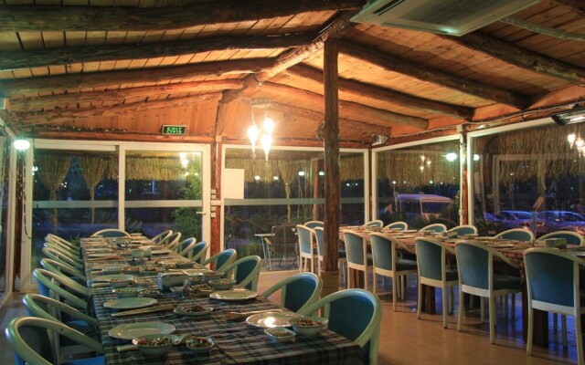 Fark Edenler Camping&Caravan&Bungalows