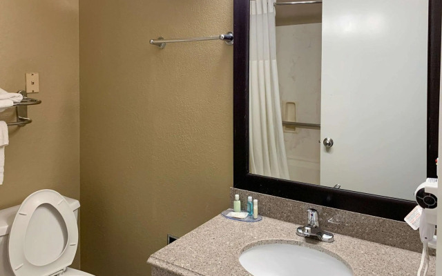 Quality Suites Houston NW Cy-Fair