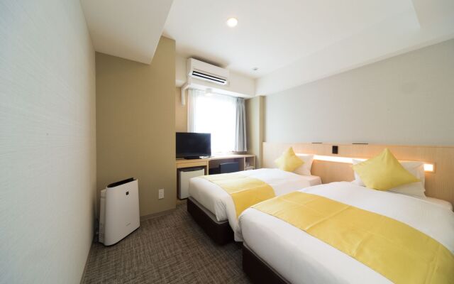 Shinsaibashi Higashi Crystal Hotel