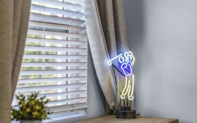 881 Furnished Apartments